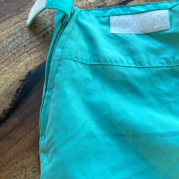 Vintage Lululemon crop pants, size 8. - Picture 6 of 16